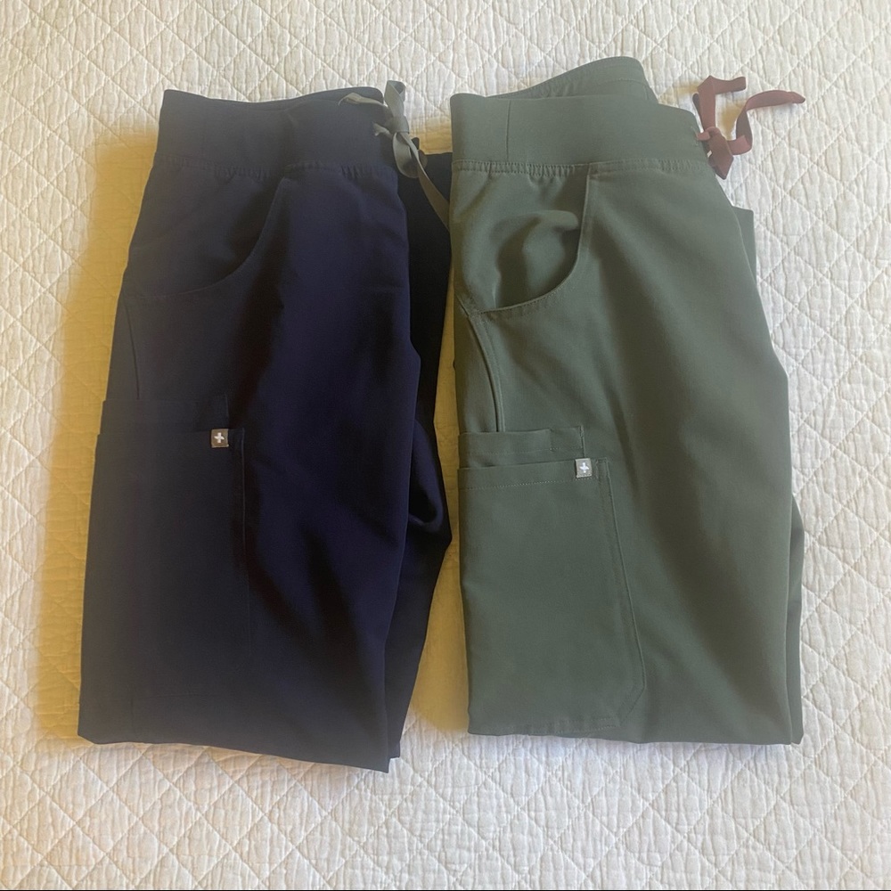 XS Like New Navy and Bansai Kade Cargo Scrub Pants